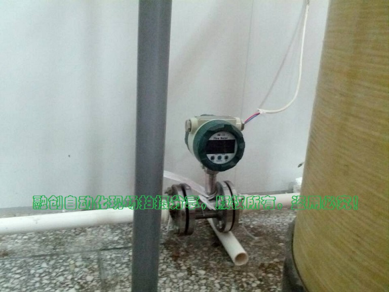 液体涡轮综合好色常用于计量水的配料，定量控制系统